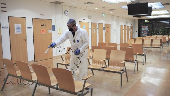 Nová nanotechnologie v MOÚ funguje i proti koronaviru